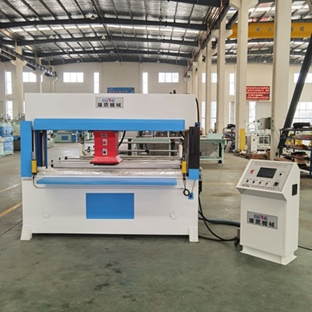 XYJ－1/40  足球片自動送料連續(xù)裁斷下料機