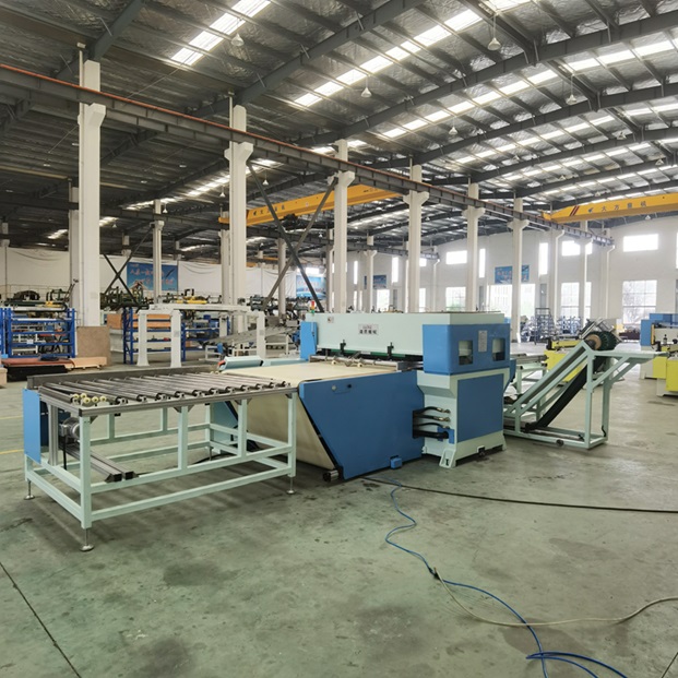 XYJ－3  自動(dòng)裁切生產(chǎn)線