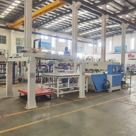 XYJ－3  自動(dòng)裁切生產(chǎn)線